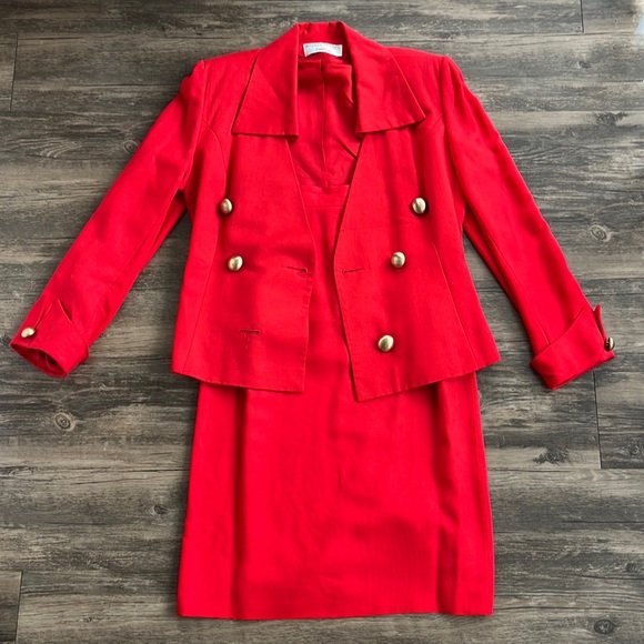 Neiman Marcus | Red Skirt Set | 8 - Picture 1 of 17